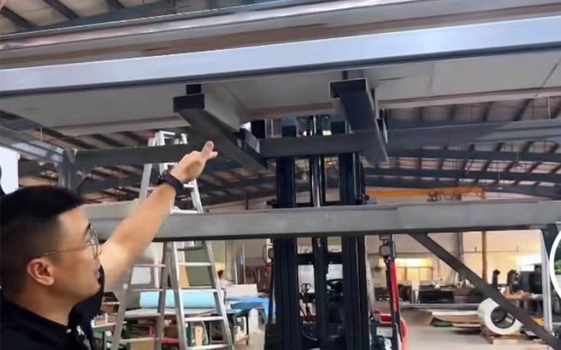 A client of a certain RV enterprise in South China